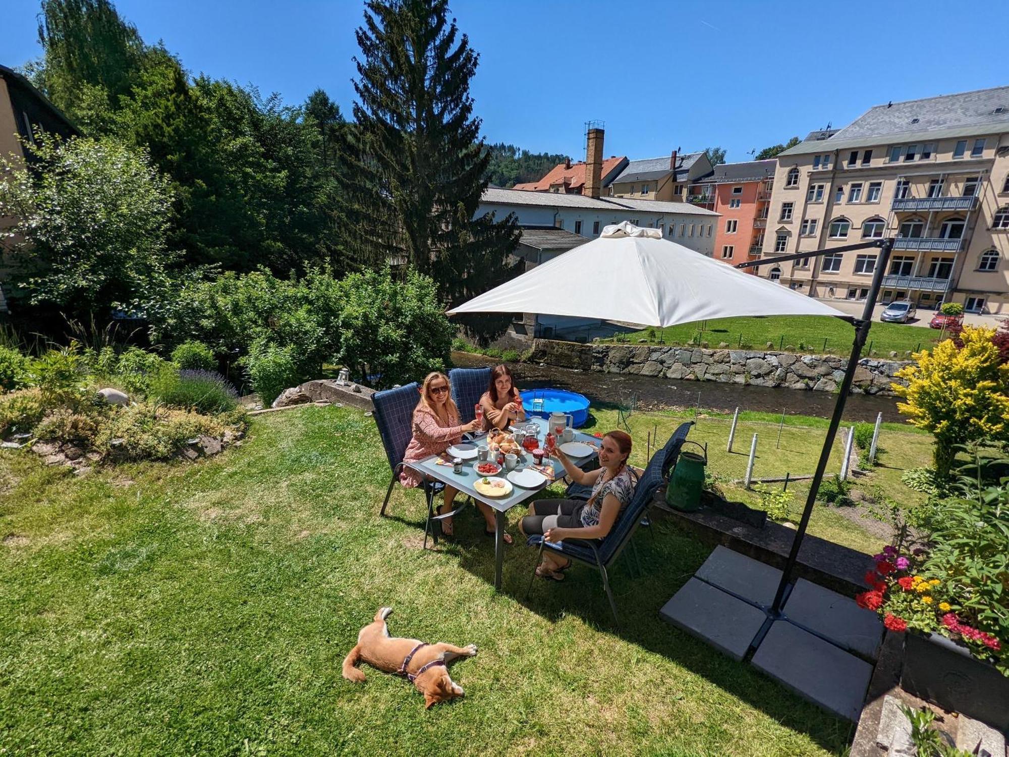 Famzi - Urlaubsmagie - Familienwohnung Mit Gemeinschaftsgarten, -Sauna & -Pool Зебніц Екстер'єр фото